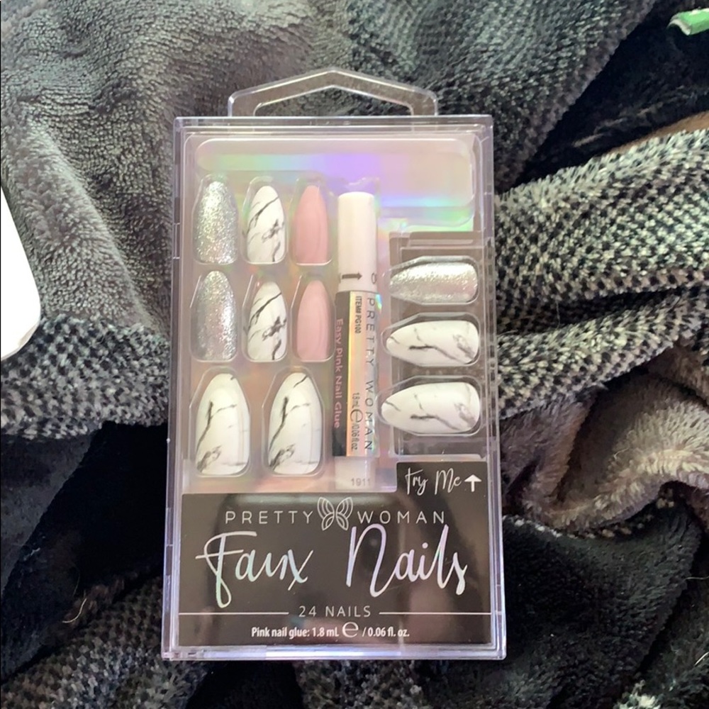 press on nails